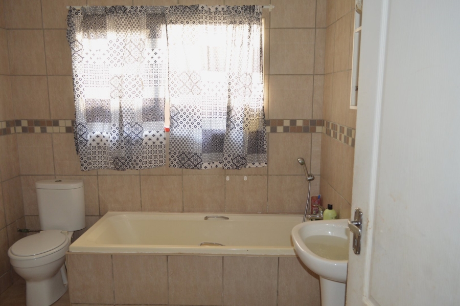 2 Bedroom Property for Sale in Meiringspark North West